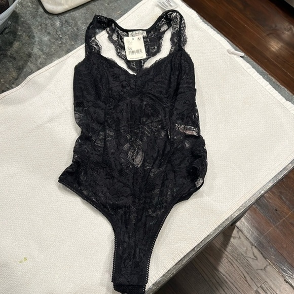 ***NWT*** Intimately FP‎ Midnight Hour Lace Bodysuit in Black - Picture 3 of 10